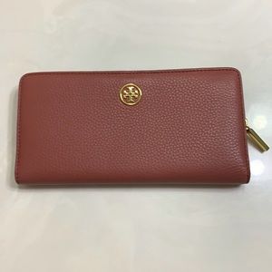 Tory Burch zip continental wallet
